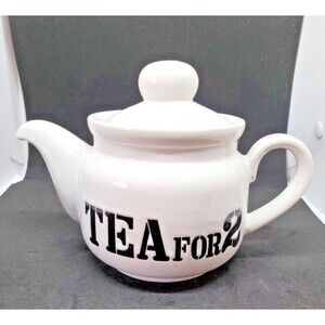 Tea for 2 Teapot, the Spout is Curved Down which is unusual